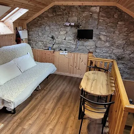 Quarvue Loft アパート